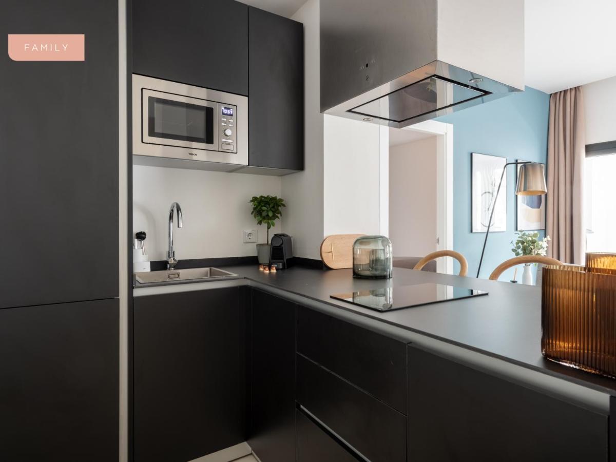 Limehome Sevilla Calle Torcuato Luca De Tena - Digital Access מראה חיצוני תמונה