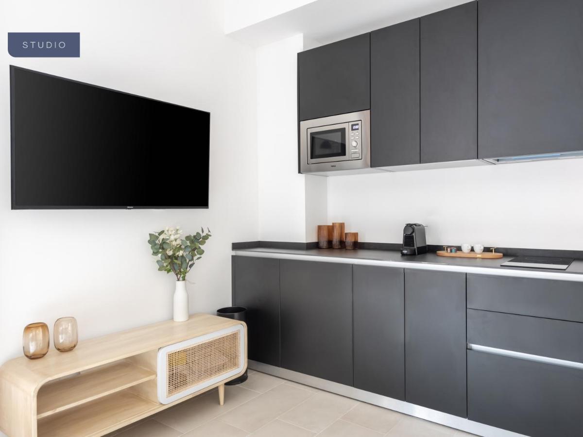 Limehome Sevilla Calle Torcuato Luca De Tena - Digital Access מראה חיצוני תמונה