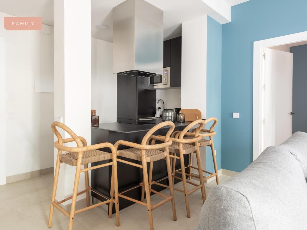 Limehome Sevilla Calle Torcuato Luca De Tena - Digital Access מראה חיצוני תמונה