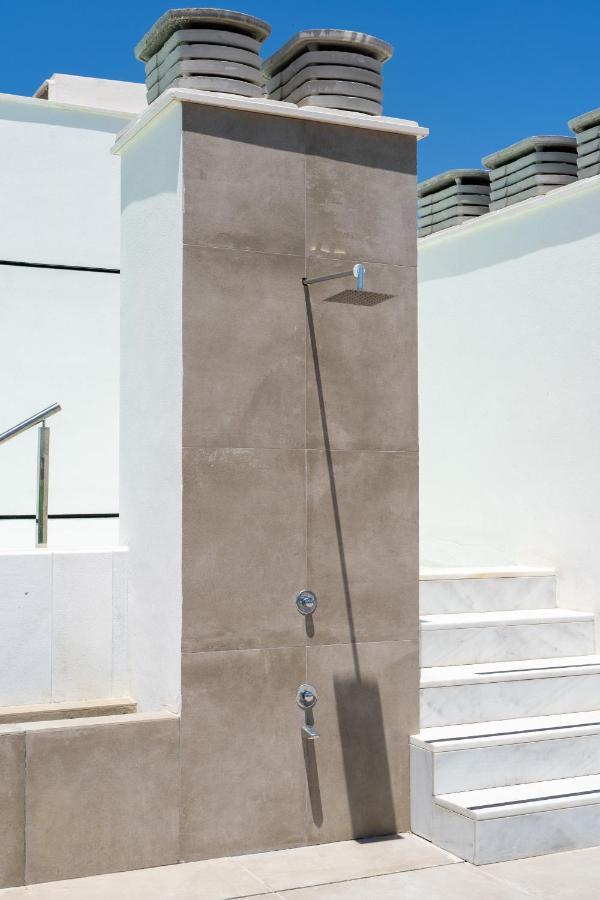 Limehome Sevilla Calle Torcuato Luca De Tena - Digital Access מראה חיצוני תמונה